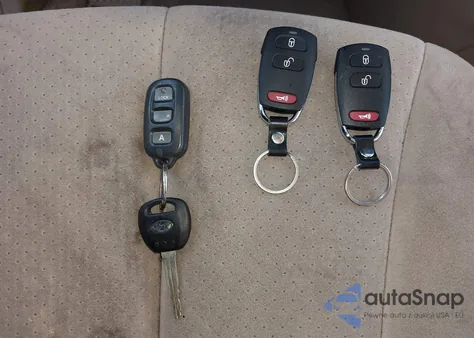 2007 Hyundai Entourage Gls/Limited/Se z USA, uszkodzony, nr VIN KNDMC233176021733